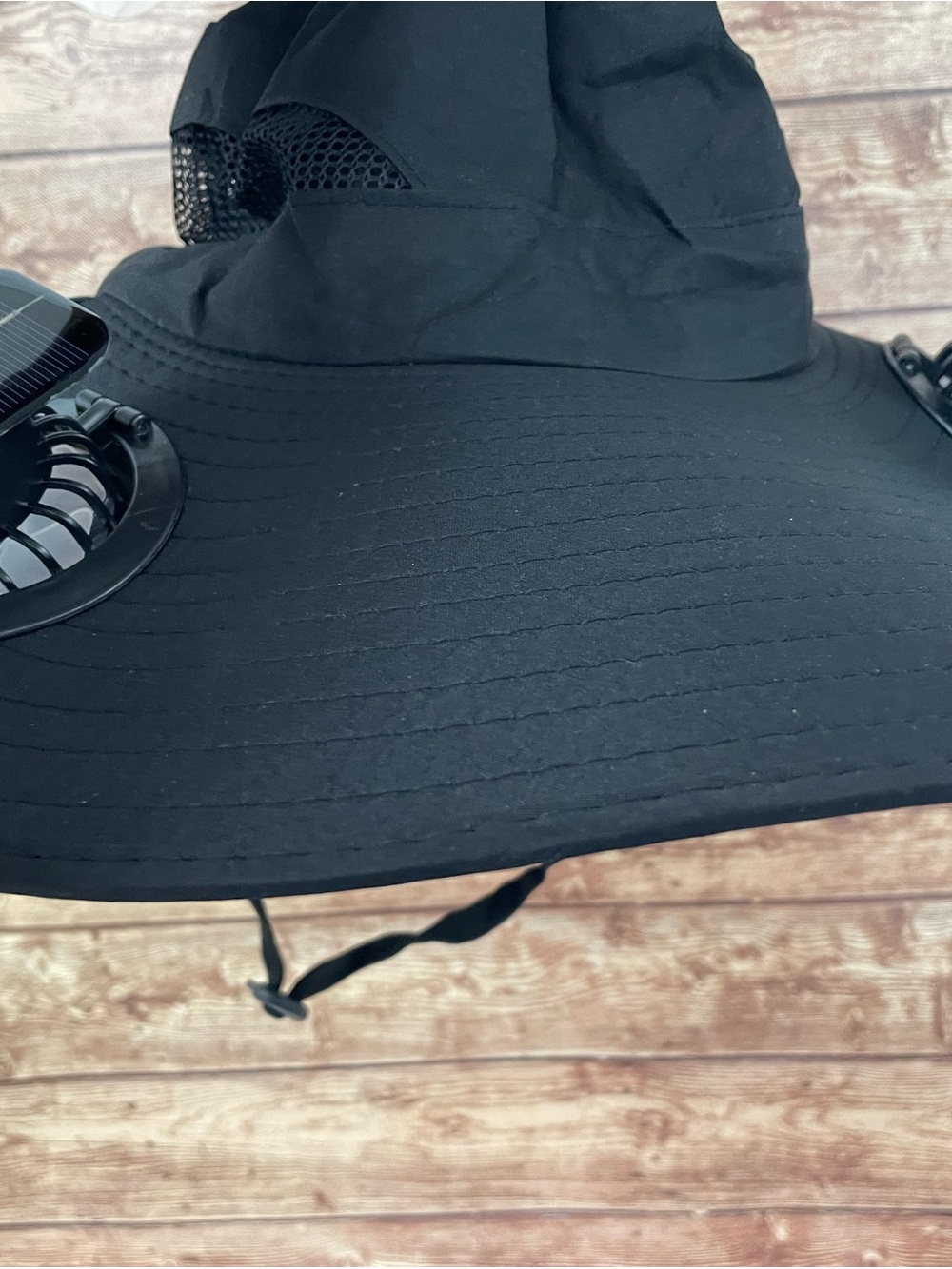 Black Wide-Brim Sun Hat with Built-In Fan